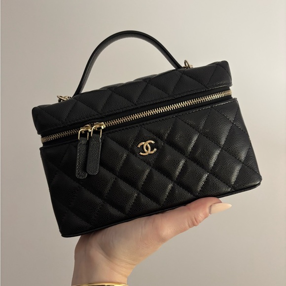 NWT 🖤 CHANEL 25C Black Caviar Light Gold Hardware Vanity on Chain - Picture 2 of 13